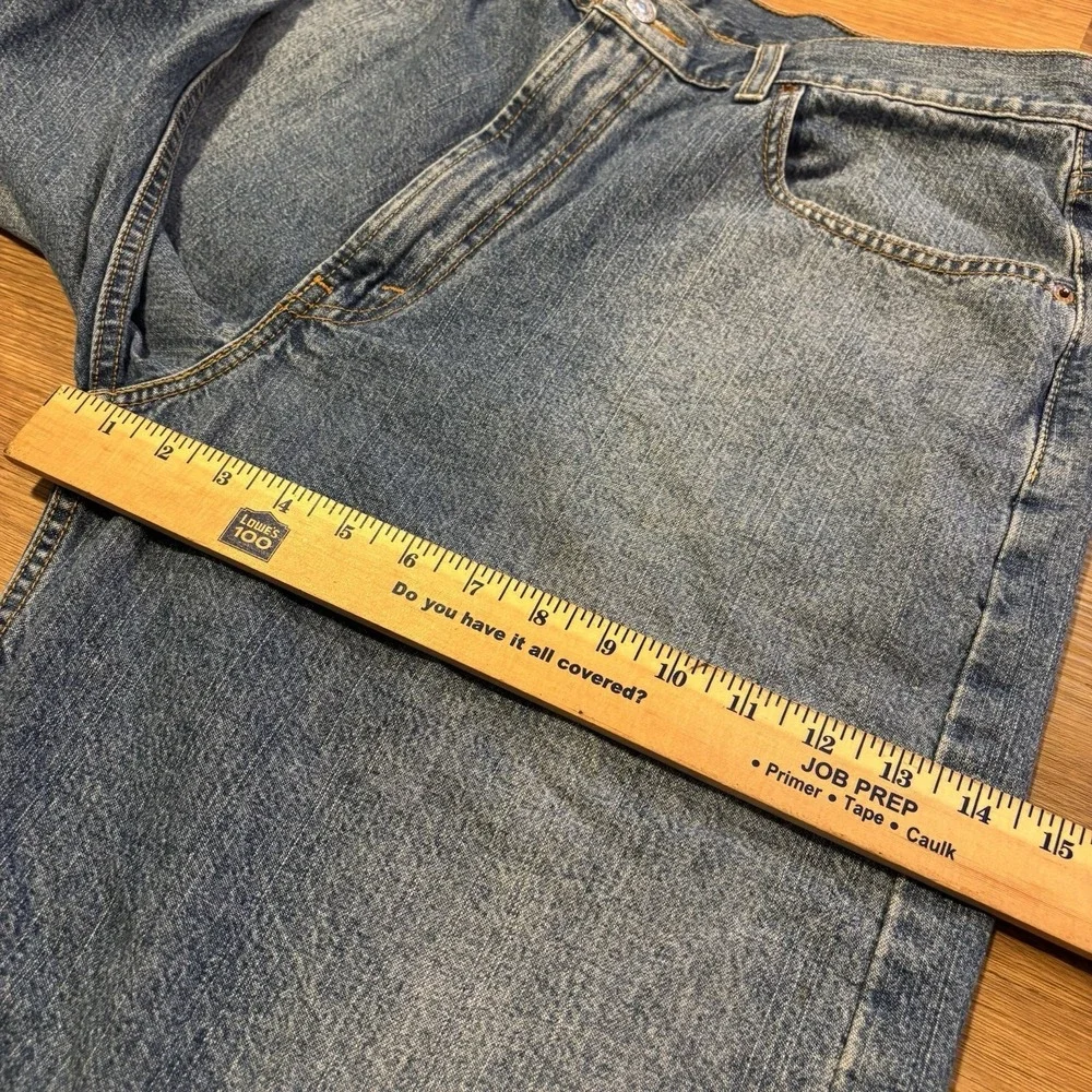 Levis preowned good